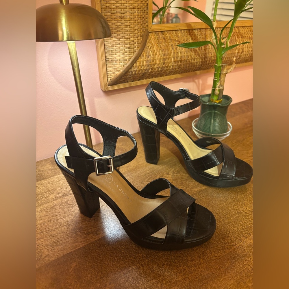 CHINESE LAUNDRY Croc Embossed Platform Heels
